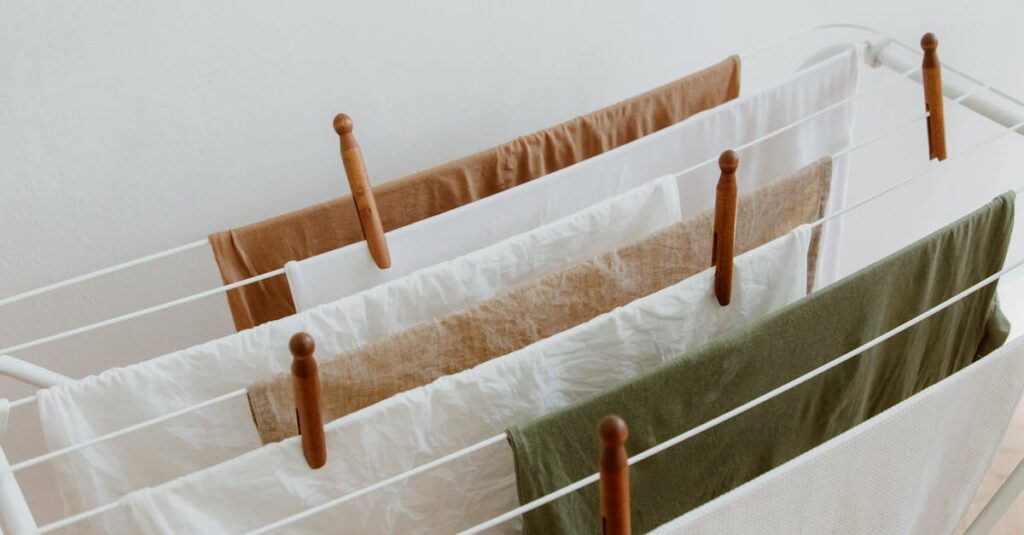 家事フレームを継続的に運用して家族で達成感を共有するイメージ