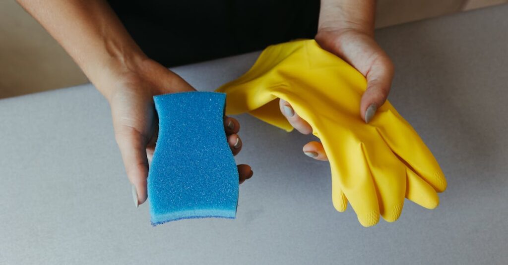 家事の見える化に役立つアプリやツールを使って家族が家事を分担している様子のイメージ