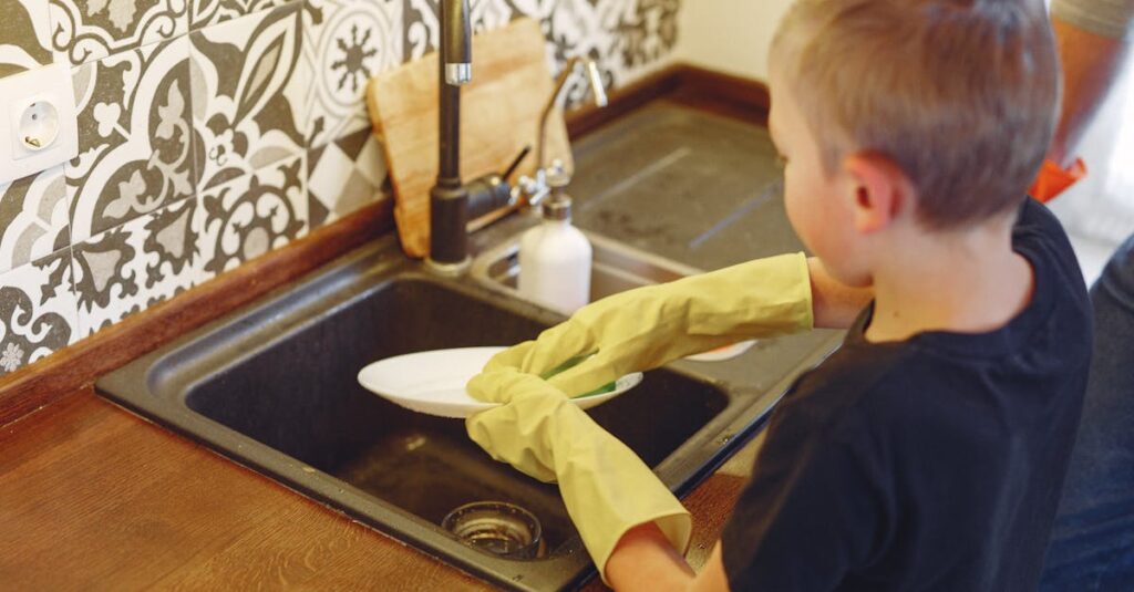 家事分担フレームをもとに家族で話し合うイメージ