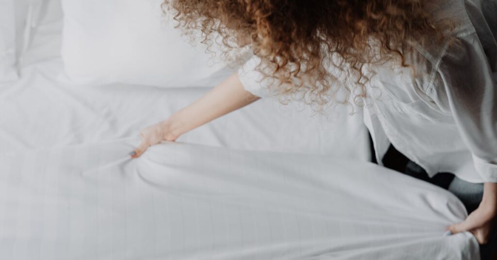 整理された家庭内で家事を効率的にこなす様子。家事動線を意識した快適な暮らしのイメージ。