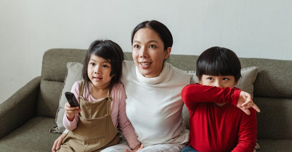 家事を効率化して生まれた余白時間を家族で楽しむ幸せな時間を過ごす様子。
