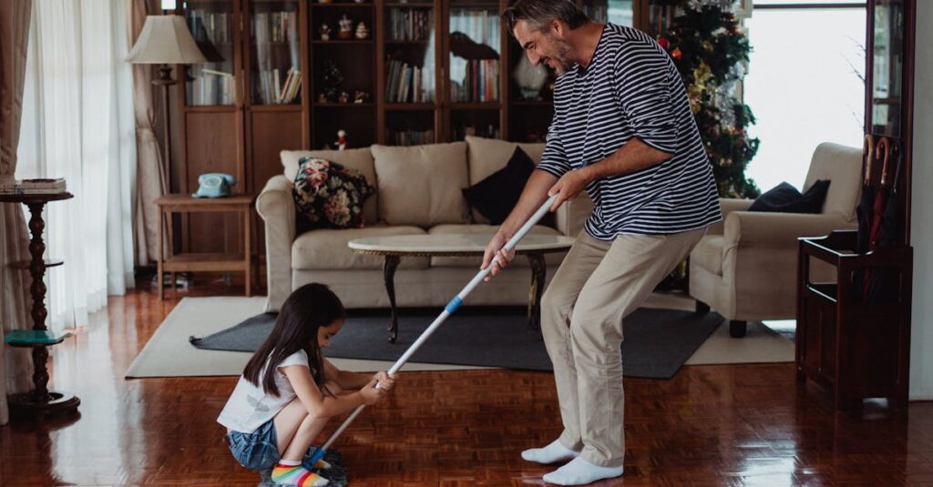 家族全員で協力して家事を効率よくこなす様子。分担と仕組み化で時短を実現するイメージ。