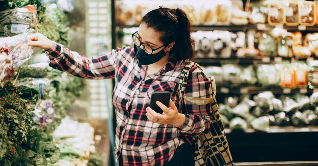 ライフスタイルの変化に応じて買い物リストの型を見直しているイメージ。柔軟に調整して暮らしにフィットさせる。