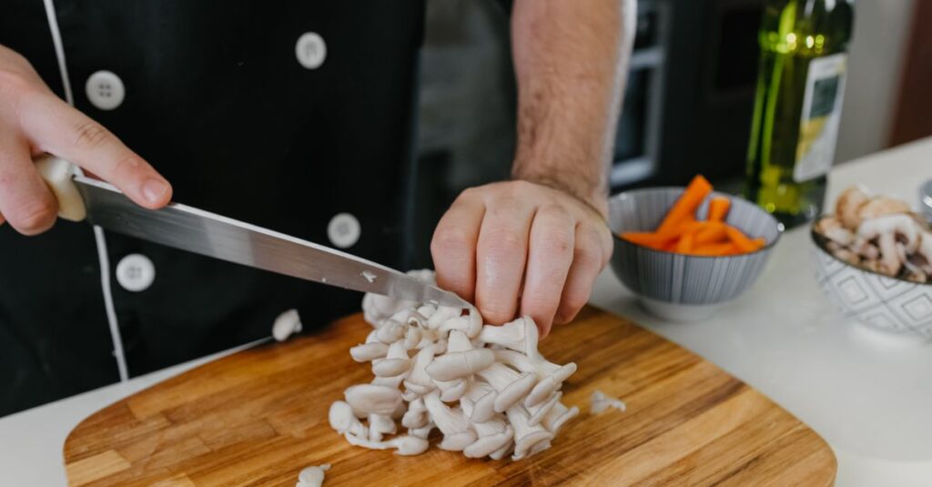 作り置き初心者向け、味や食感を保つための加熱後の冷却や保存方法の例