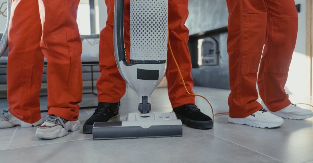 家事を効率的にこなすための工夫を取り入れたモダンなキッチンの風景