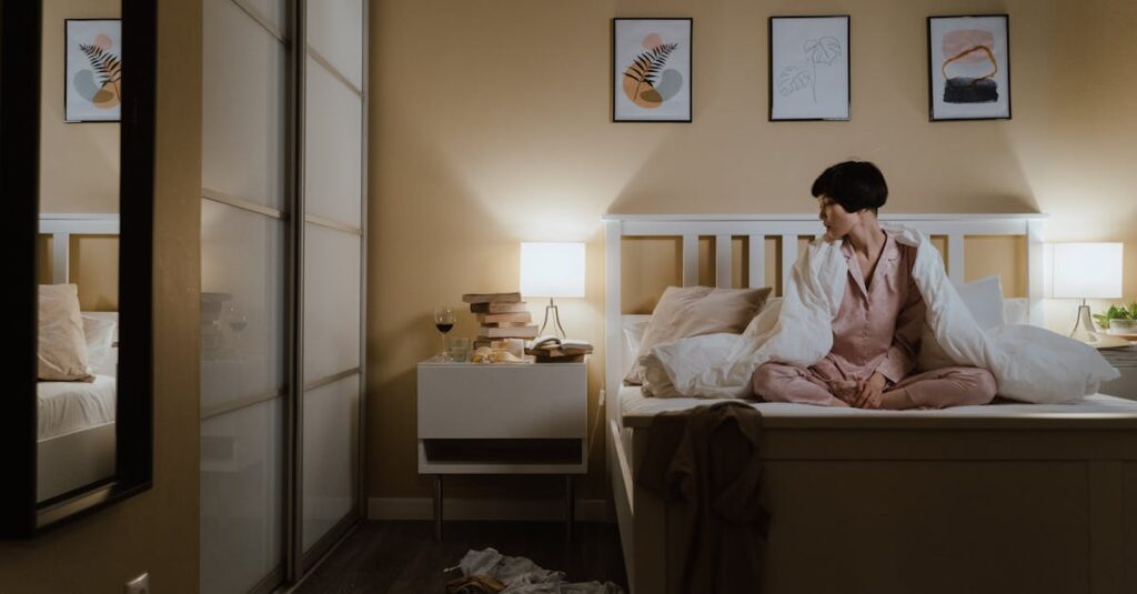 朝の準備のために前夜に服や食材を整えている様子