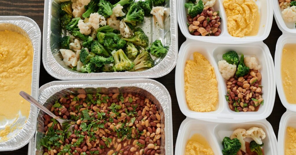 作り置きを無理なく習慣化するための工夫や家族との協力をイメージさせる温かみのある写真