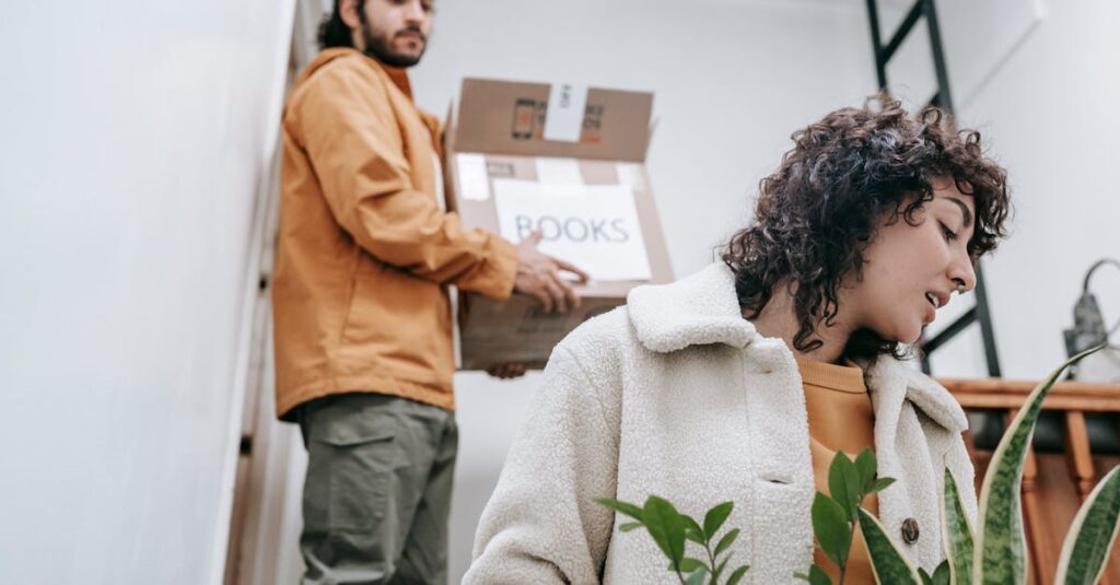 家族全員が定位置管理と買い物リストに協力しているシーンのイラスト