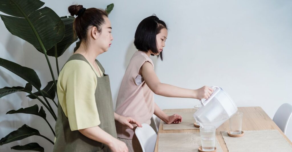 共働き家庭で長期的に続けられるゆる家事のイメージ、夫婦で協力する姿