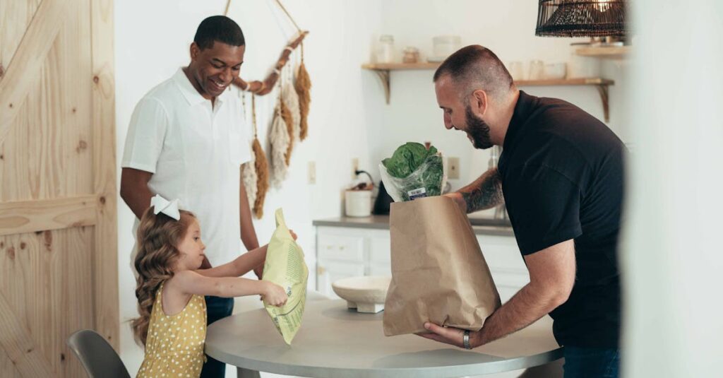 ローテーション献立で家庭の食事がラクになった様子を表現したイラスト。料理が楽しくなり、家族が笑顔になるようなイメージ。